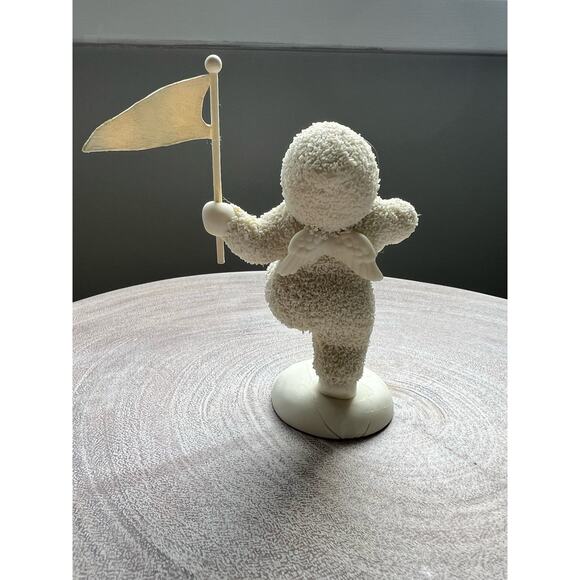 Department 56 Snowbabies "Follow Me" Marching With 2000 Flag - Picture 2 of 5